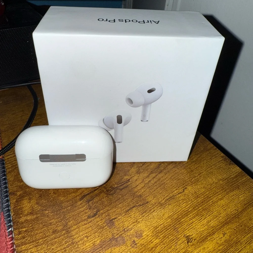 Apple AirPods 2nd Generation
